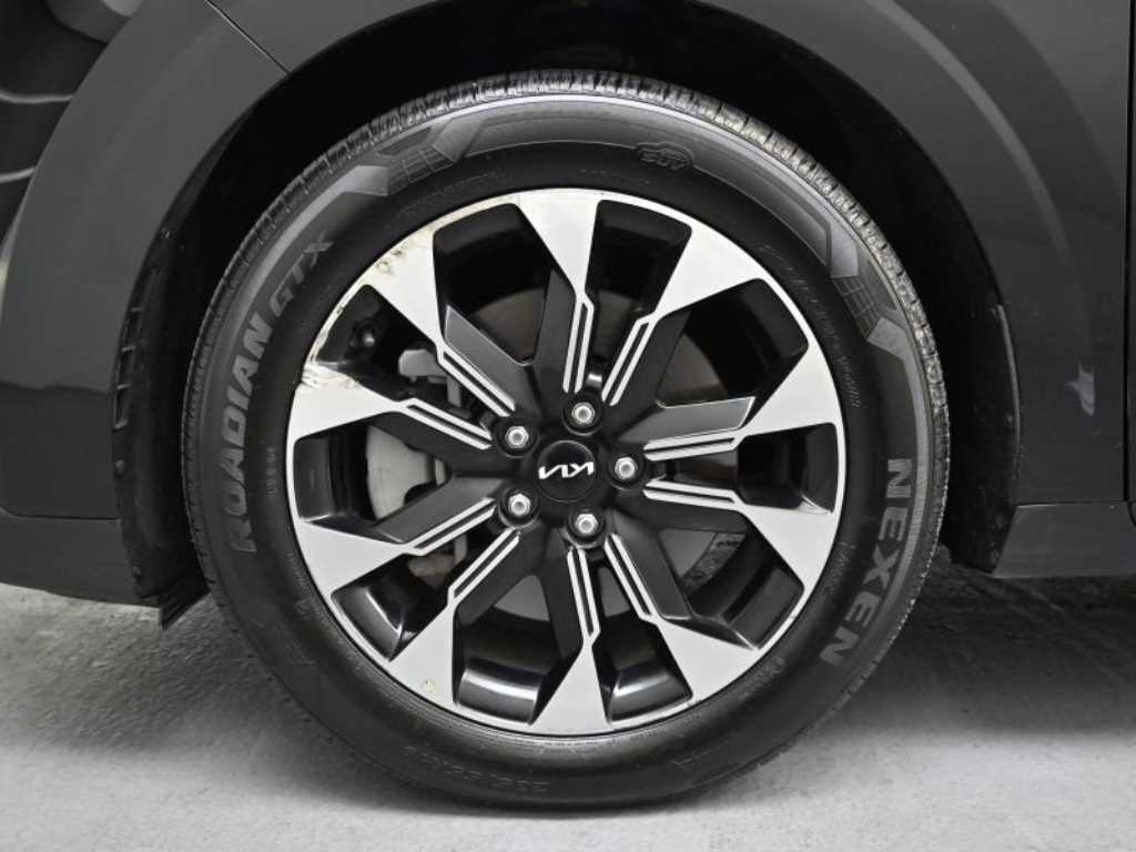 Kia Carnival — photo 05