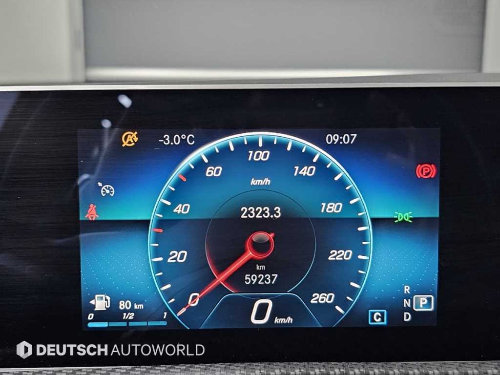 Mercedes-Benz A-Class — photo 08