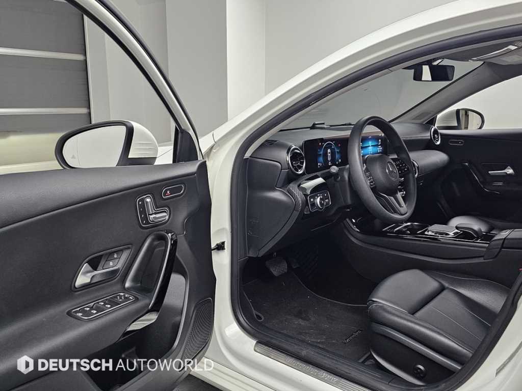 Mercedes-Benz A-Class — photo 11