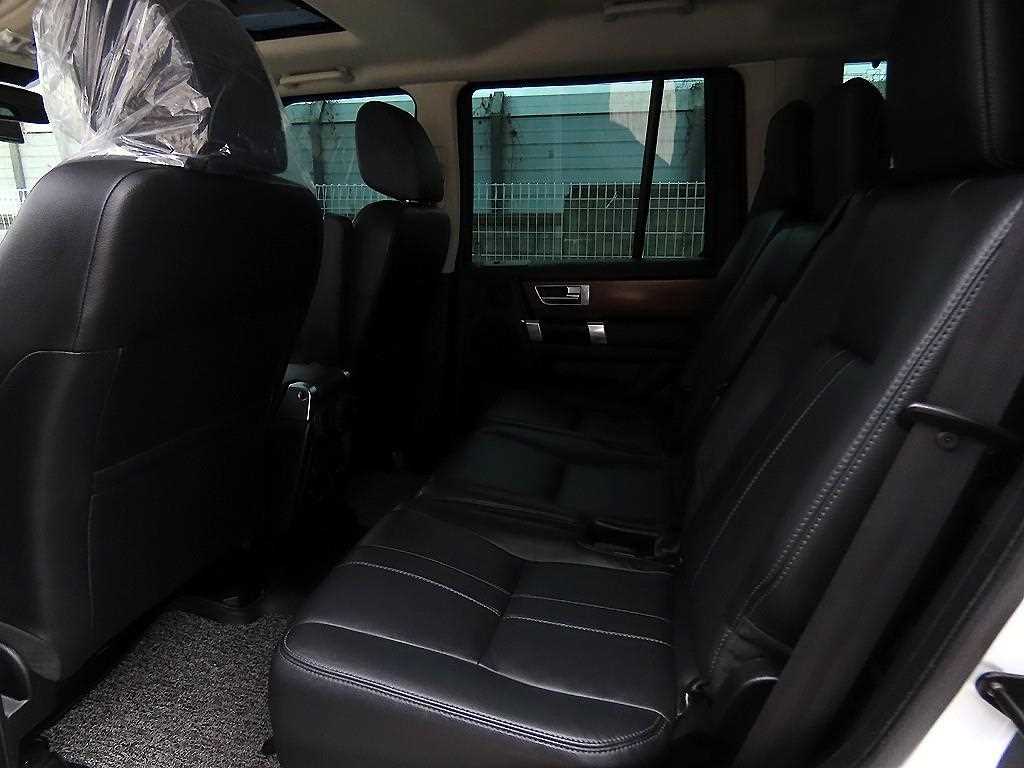 Land Rover Discovery — photo 06