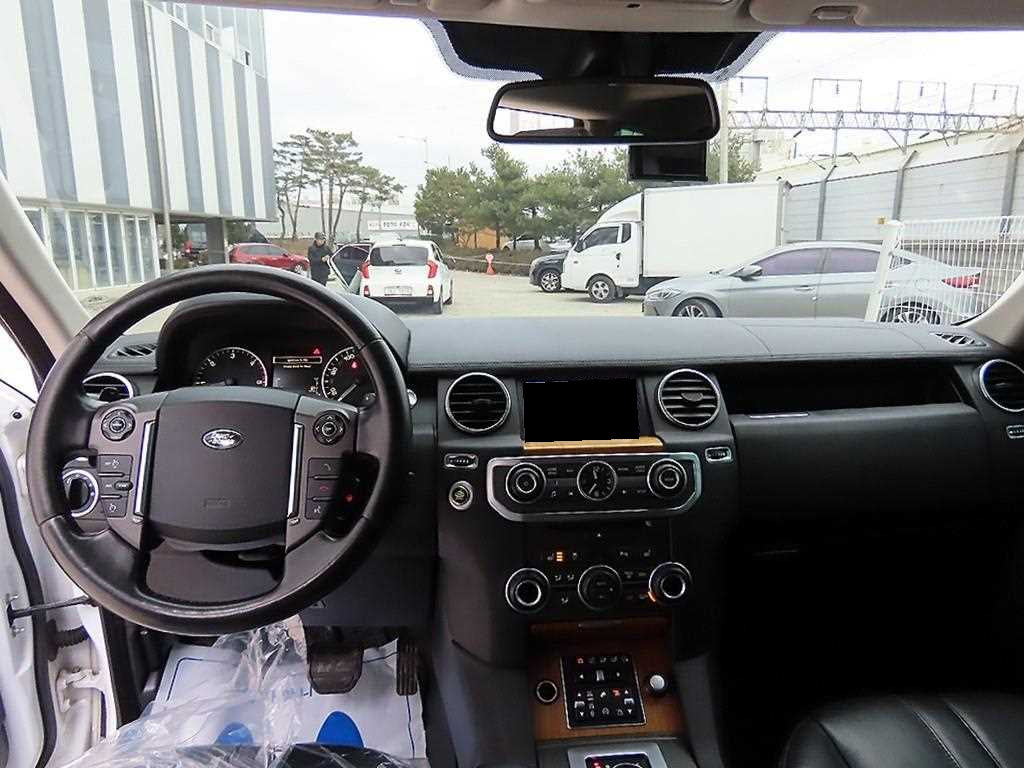 Land Rover Discovery — photo 07