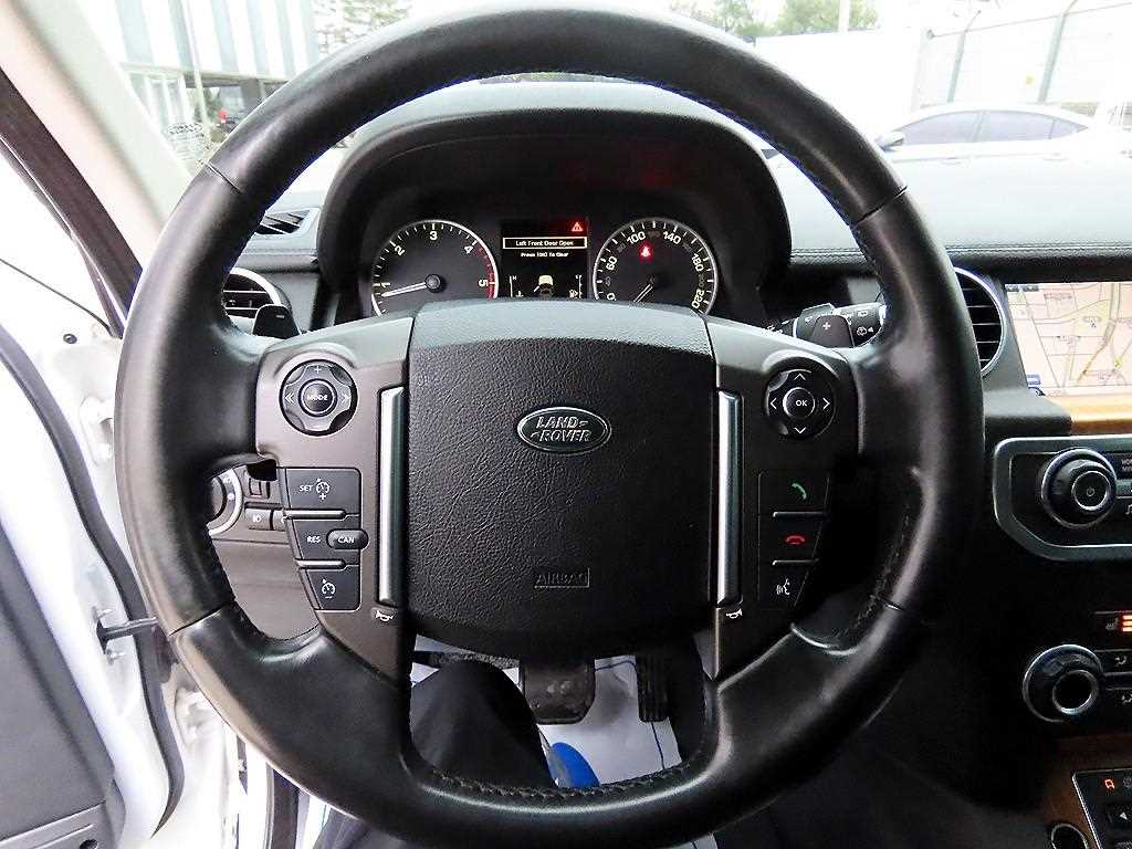 Land Rover Discovery — photo 08