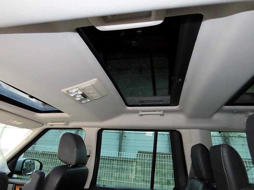 Land Rover Discovery — photo 17