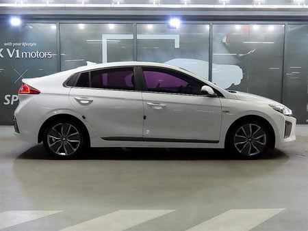 Hyundai Ioniq — photo 03