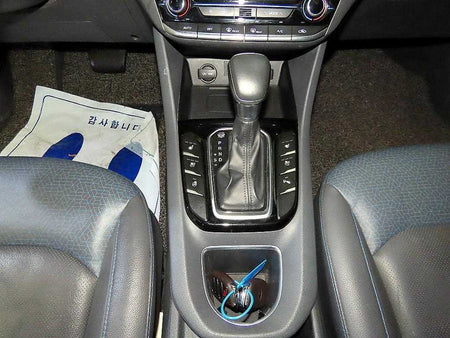 Hyundai Ioniq — photo 12