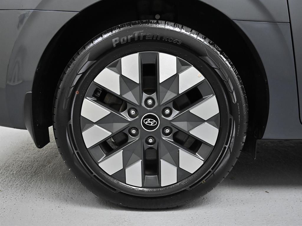 Hyundai Staria — photo 05