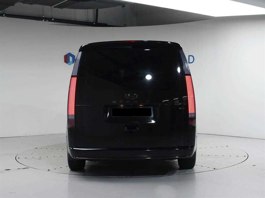 Hyundai Staria — photo 04