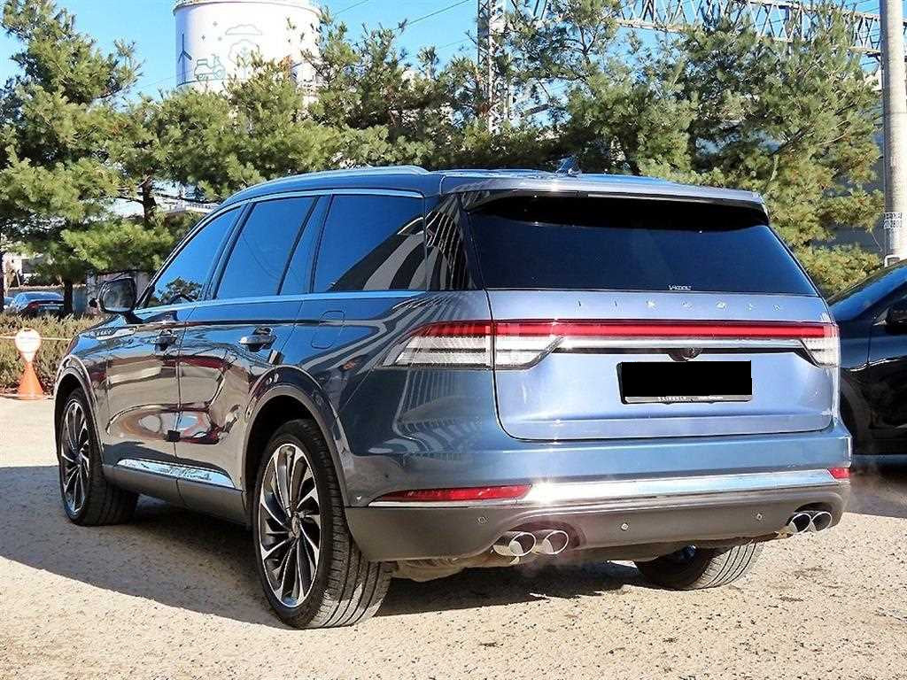 Lincoln Aviator — photo 03