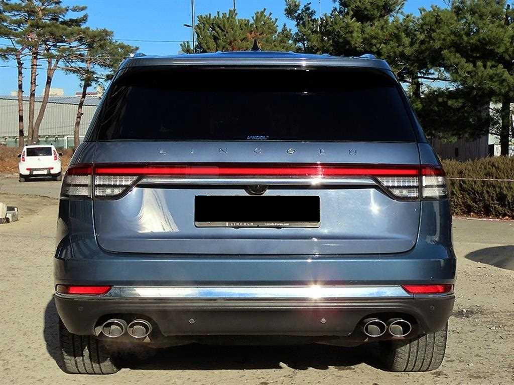 Lincoln Aviator — photo 04