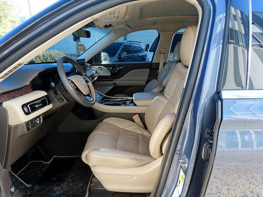 Lincoln Aviator — photo 05