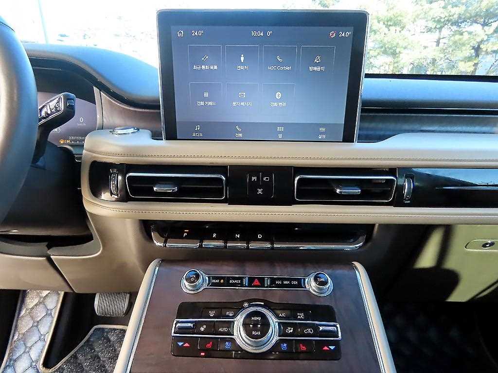 Lincoln Aviator — photo 12