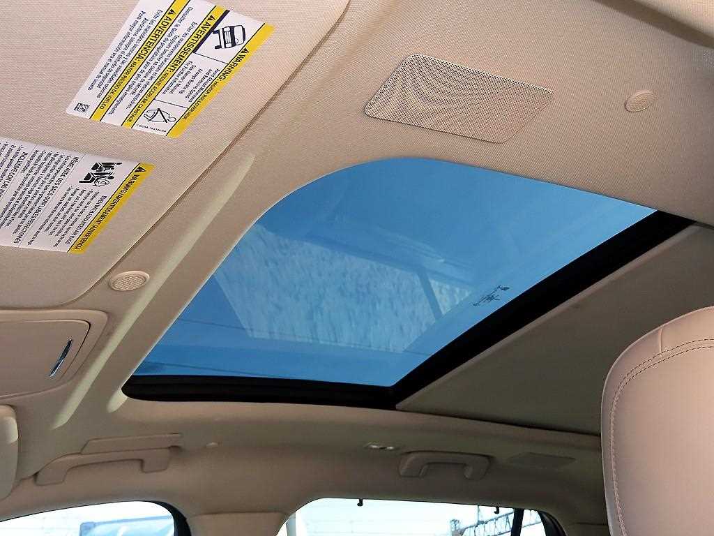 Lincoln Aviator — photo 17