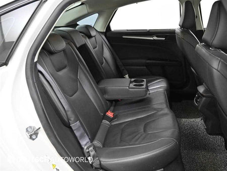 Ford Mondeo — photo 12