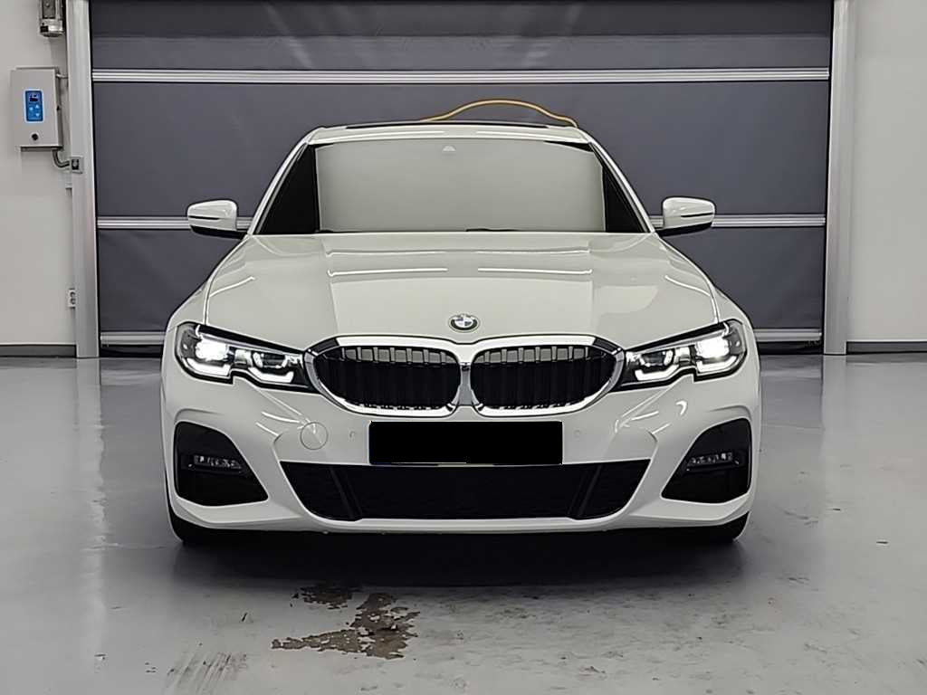 BMW 3-Series — photo 02