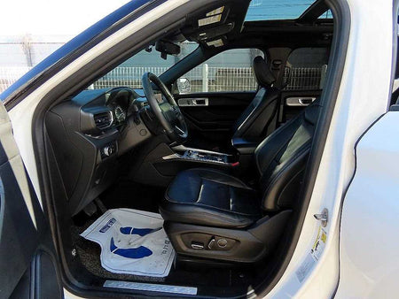 Ford Explorer — photo 05