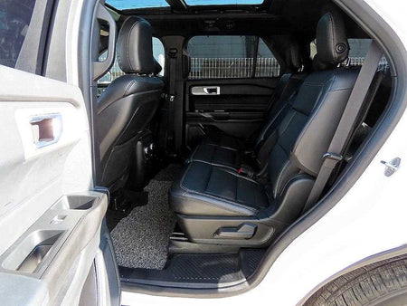 Ford Explorer — photo 06