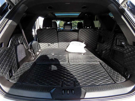 Ford Explorer — photo 18