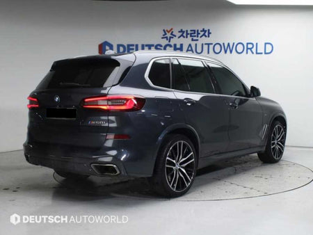 BMW X5 — photo 02