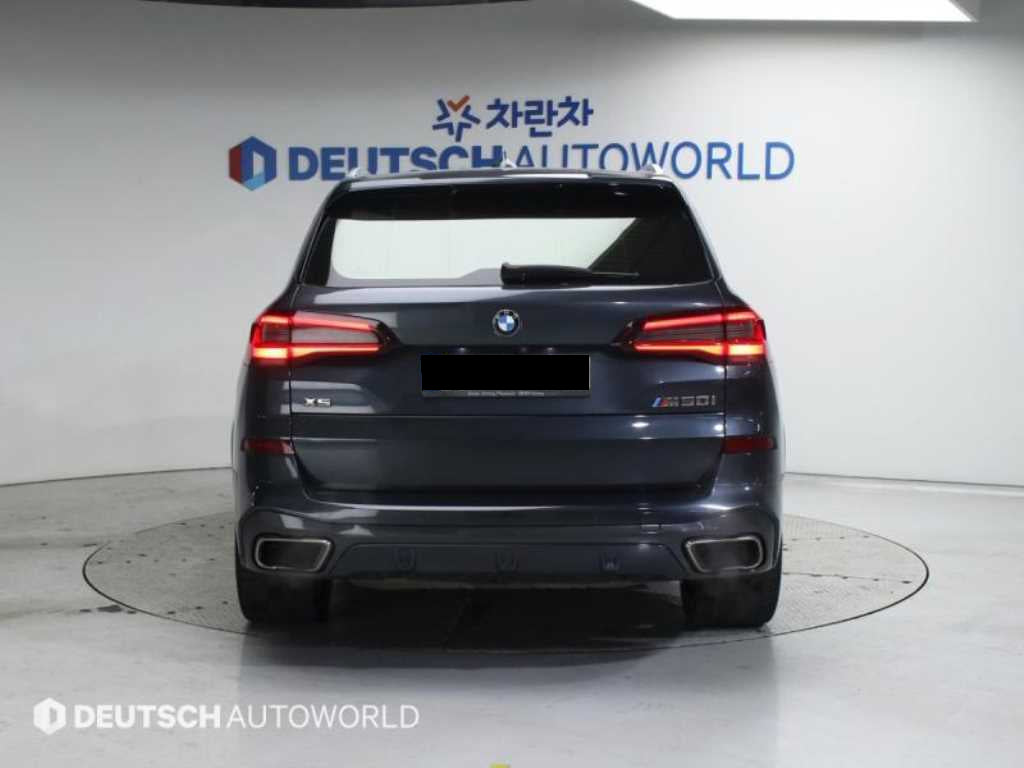 BMW X5 — photo 04