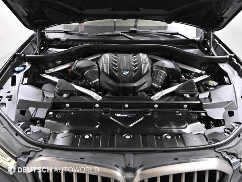 BMW X5 — photo 06