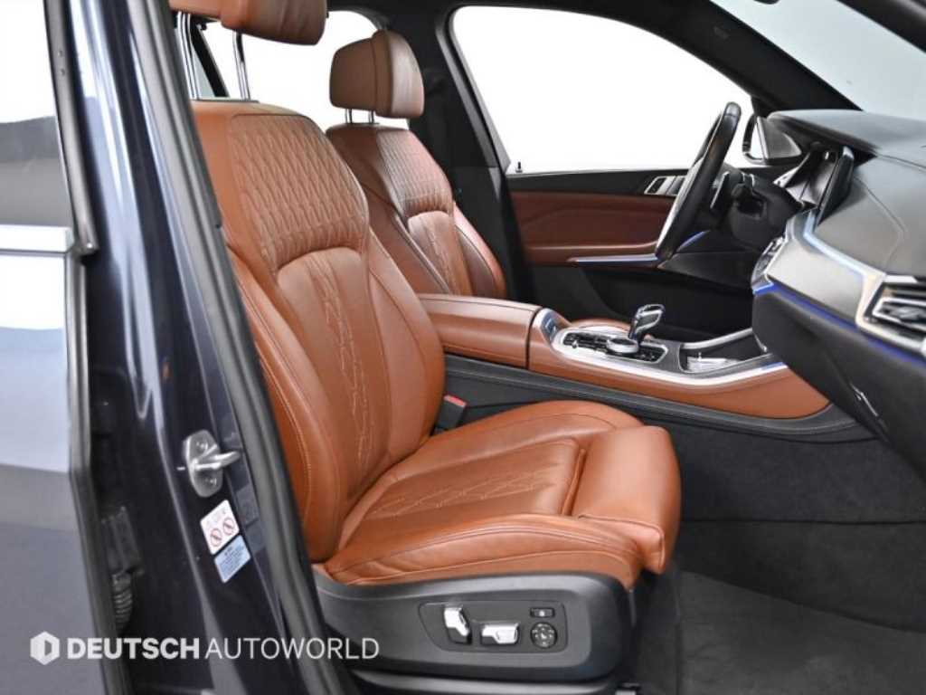 BMW X5 — photo 10
