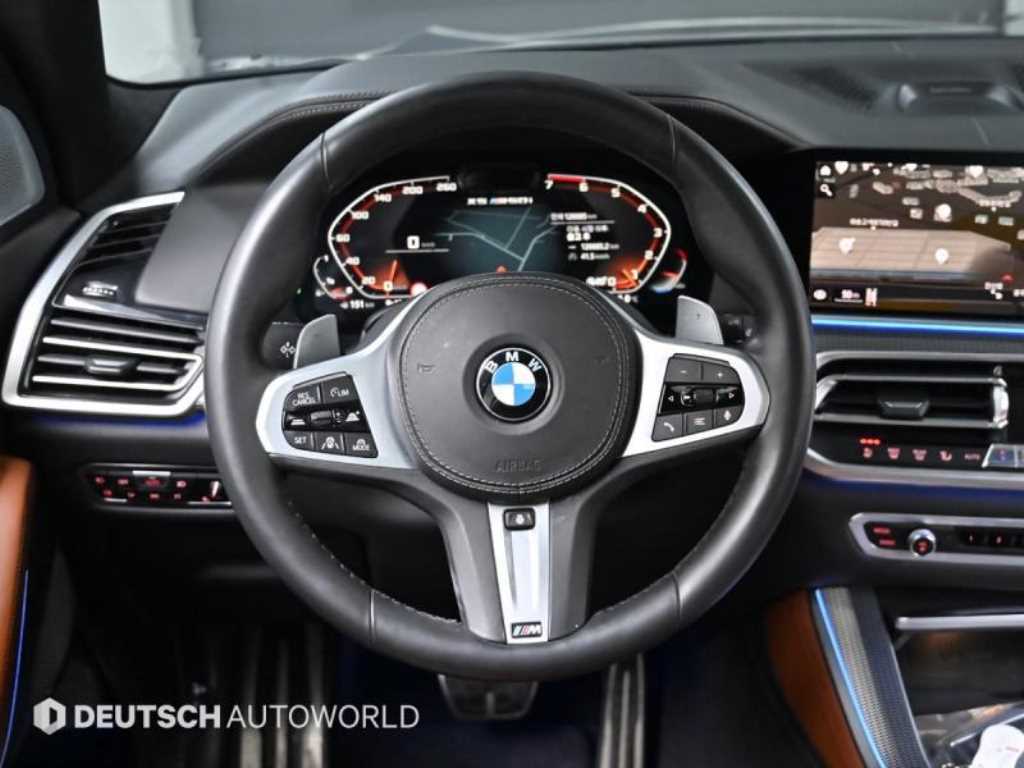 BMW X5 — photo 13