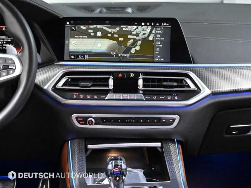BMW X5 — photo 14