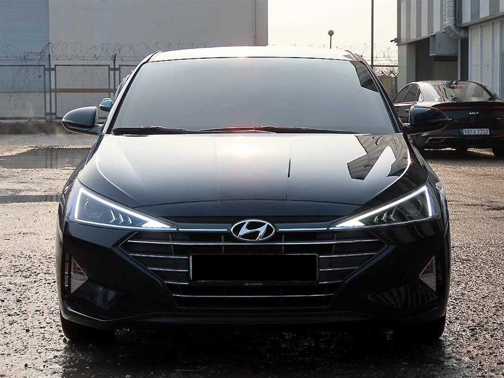 Hyundai Avante — photo 01