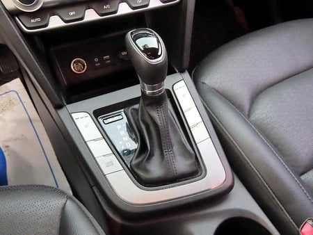 Hyundai Avante — photo 10