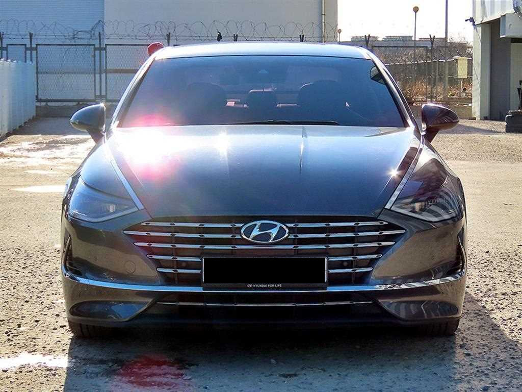 Hyundai Sonata — photo 01