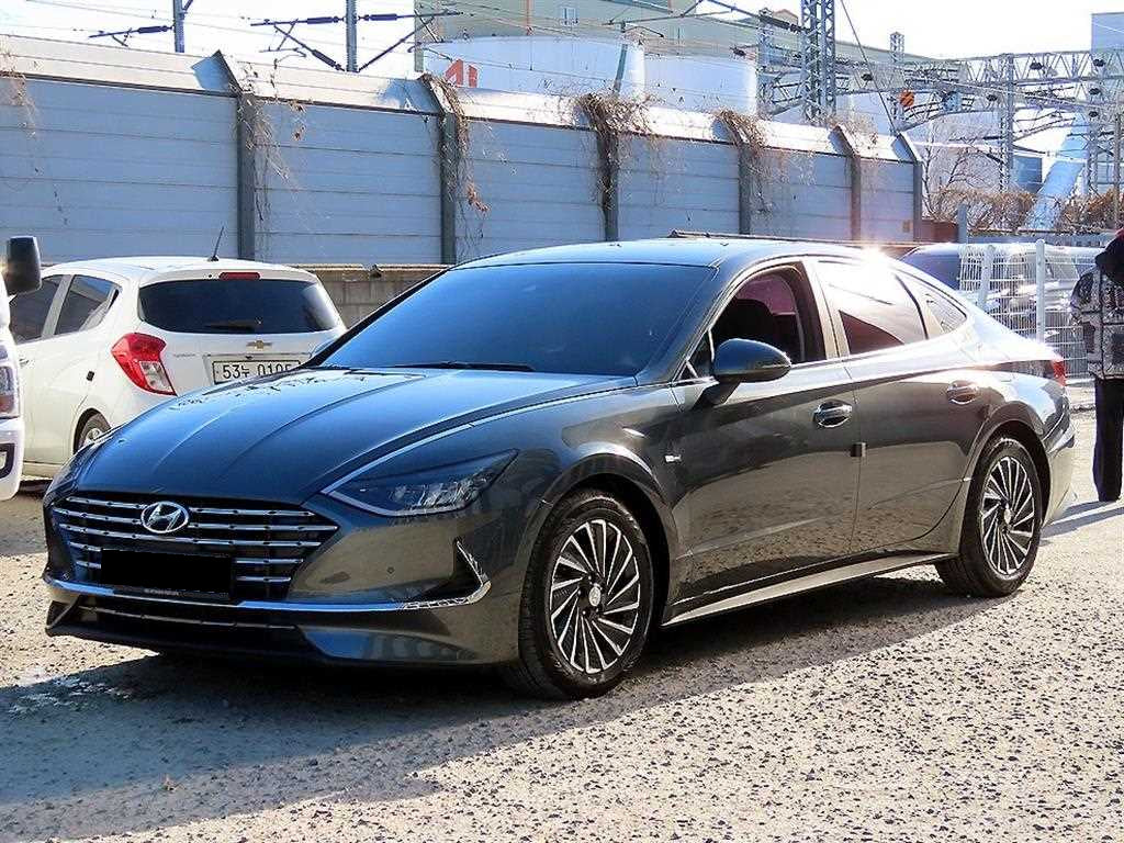 Hyundai Sonata — photo 02