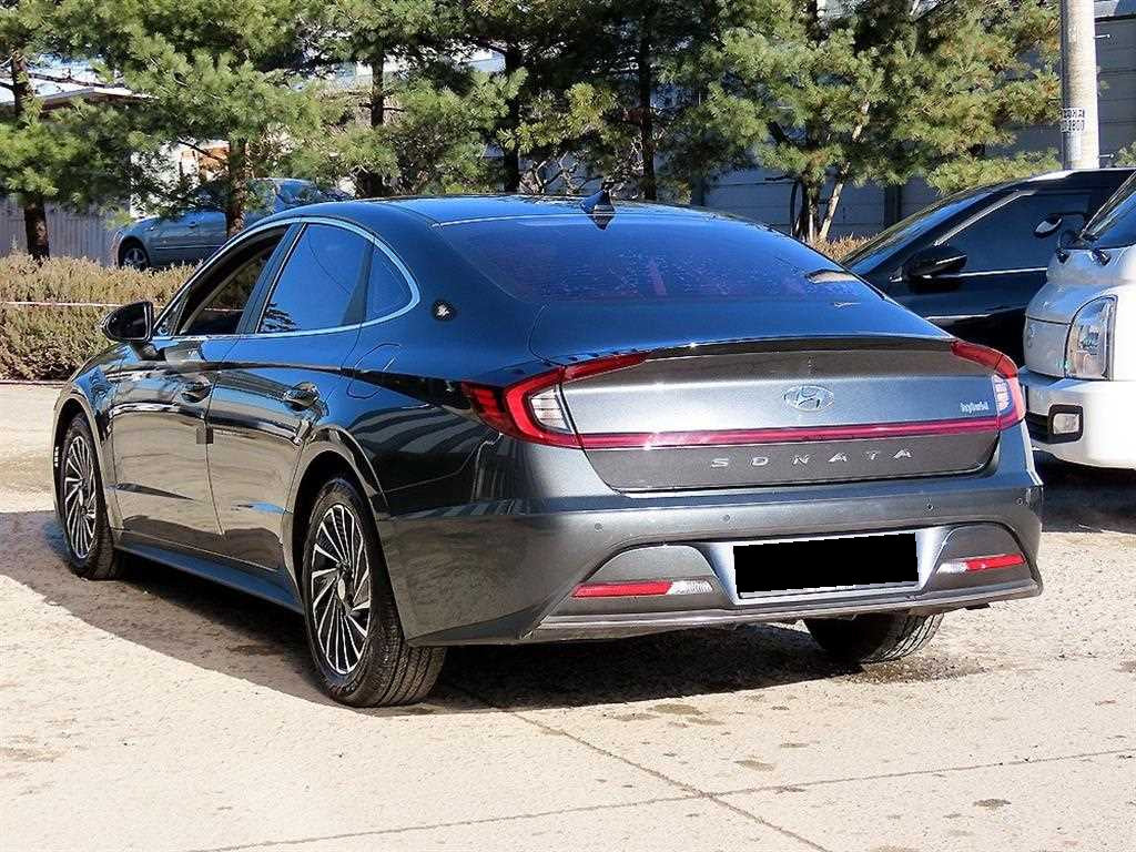 Hyundai Sonata — photo 03