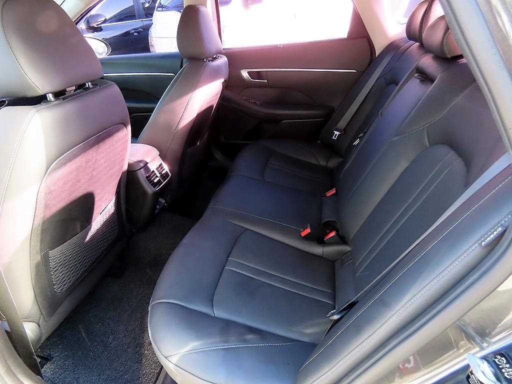 Hyundai Sonata — photo 06