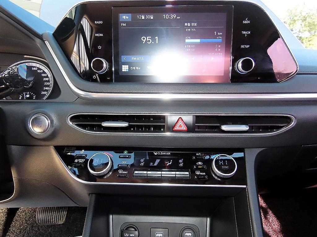 Hyundai Sonata — photo 13