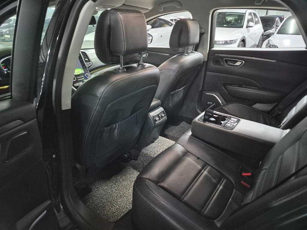 RENAULT SM6 — photo 09