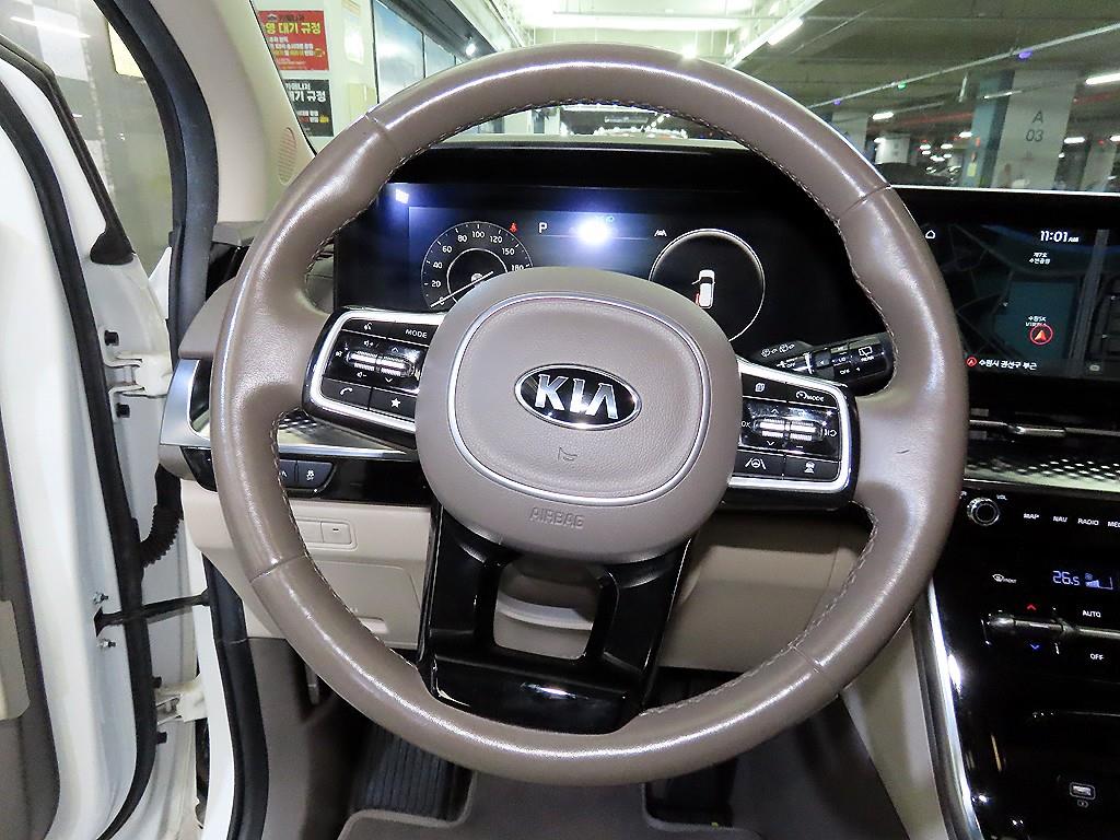 Kia Carnival — photo 08