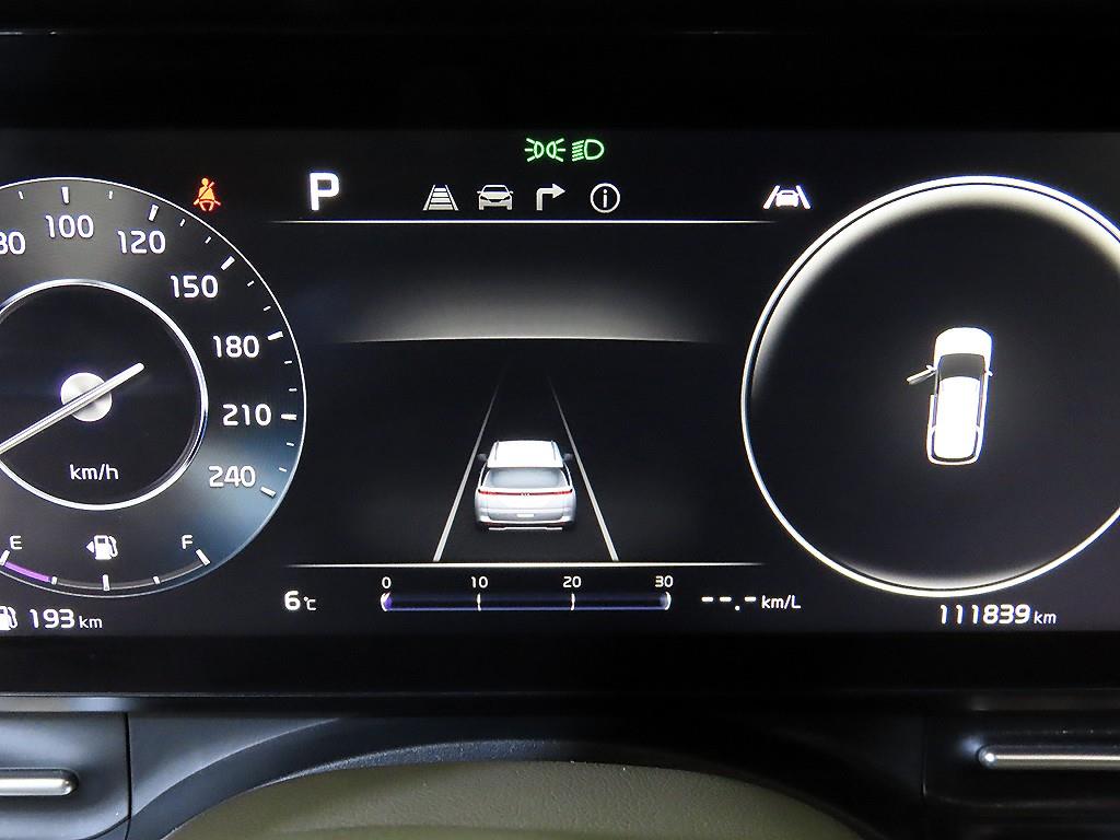 Kia Carnival — photo 09