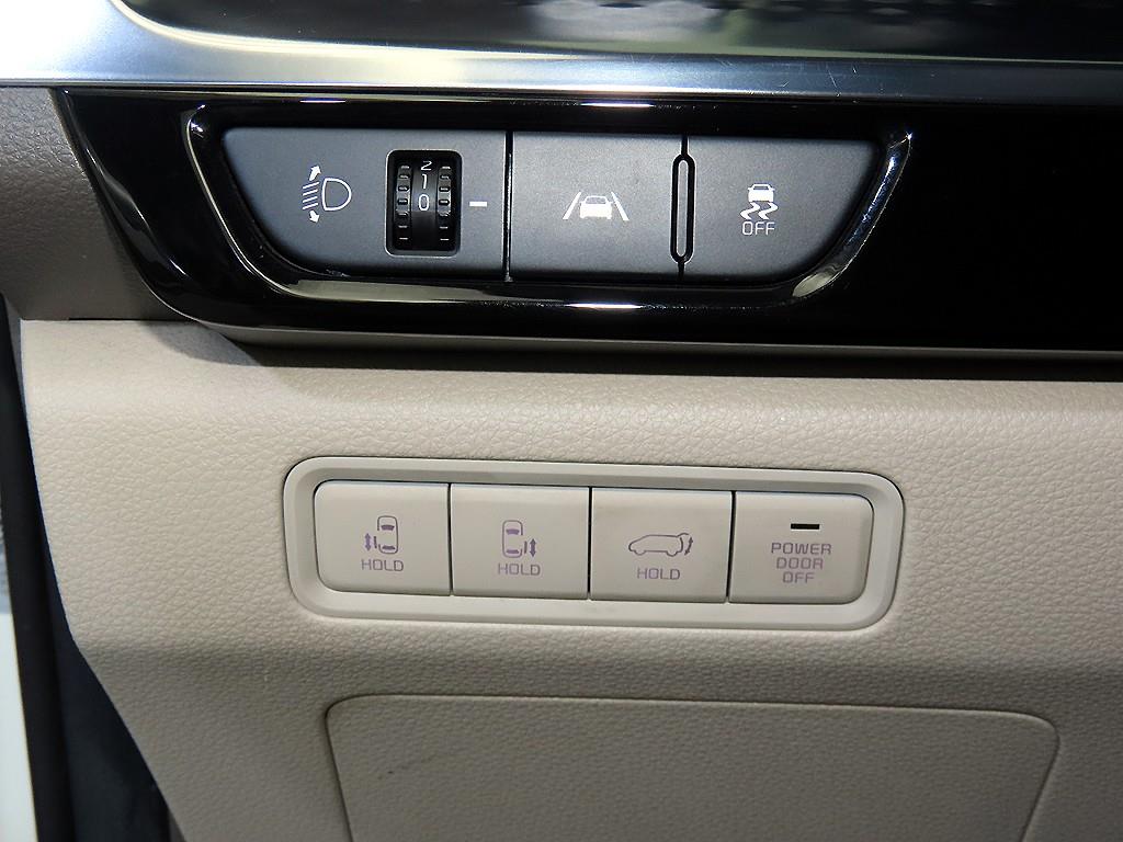 Kia Carnival — photo 13