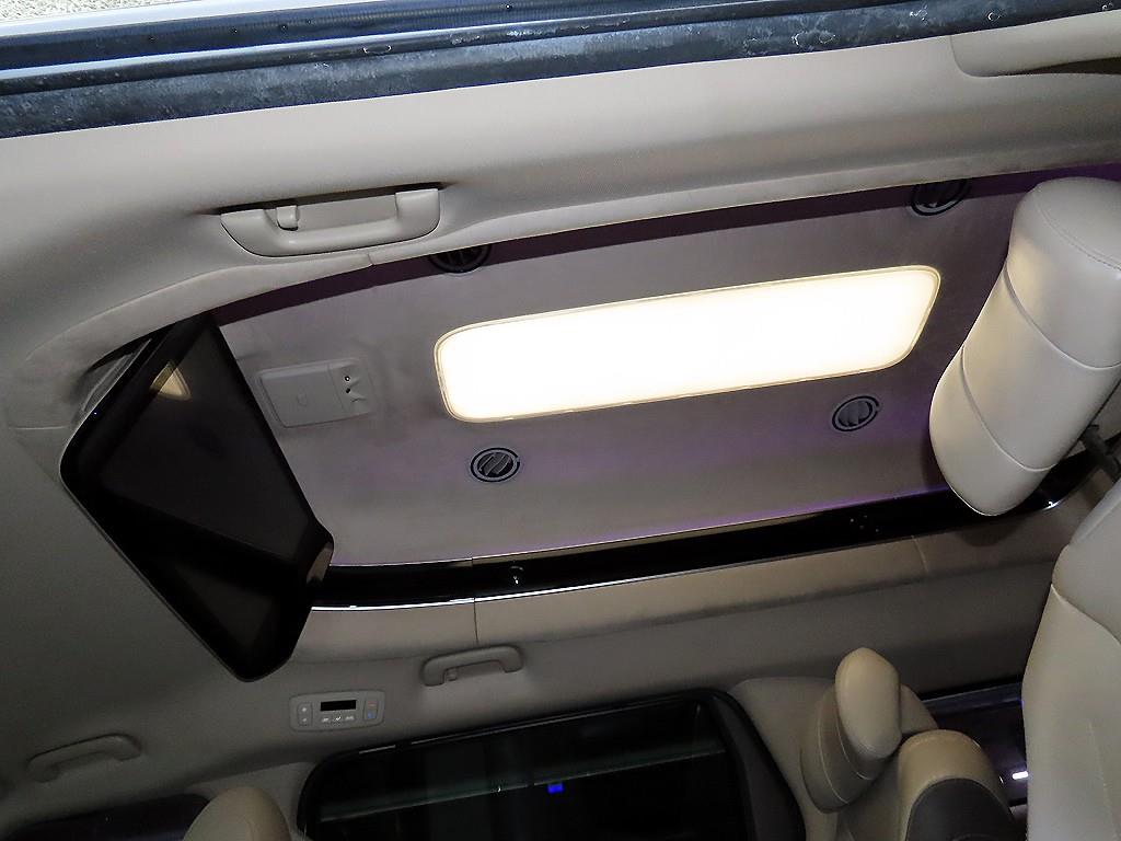 Kia Carnival — photo 15