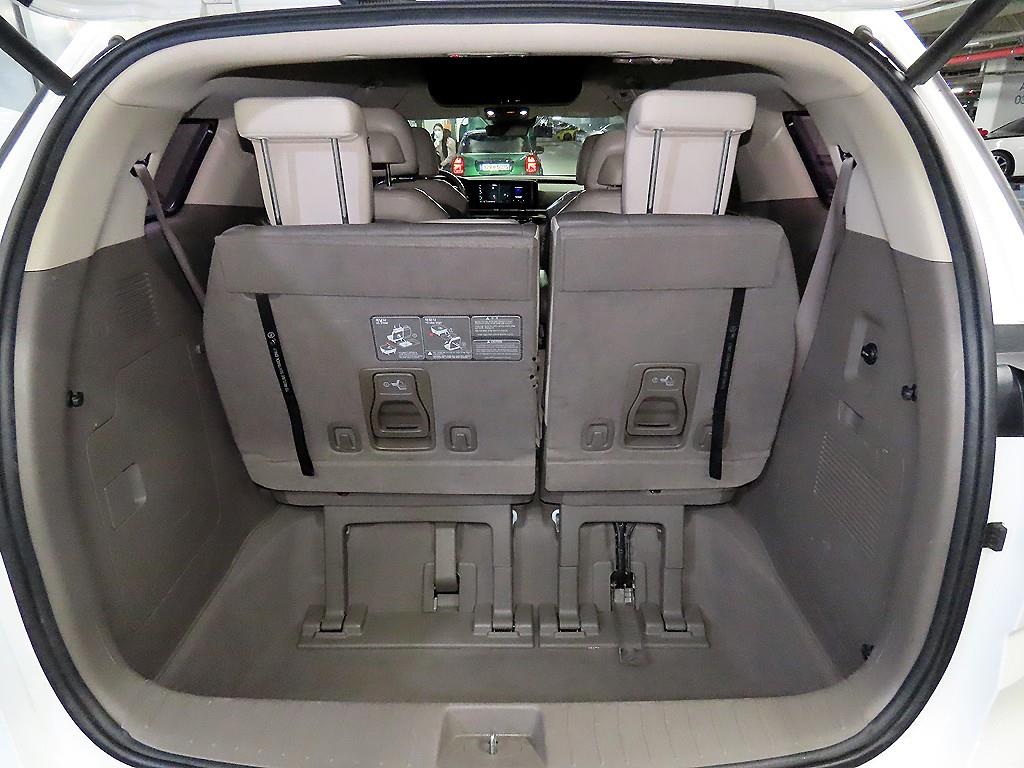 Kia Carnival — photo 16