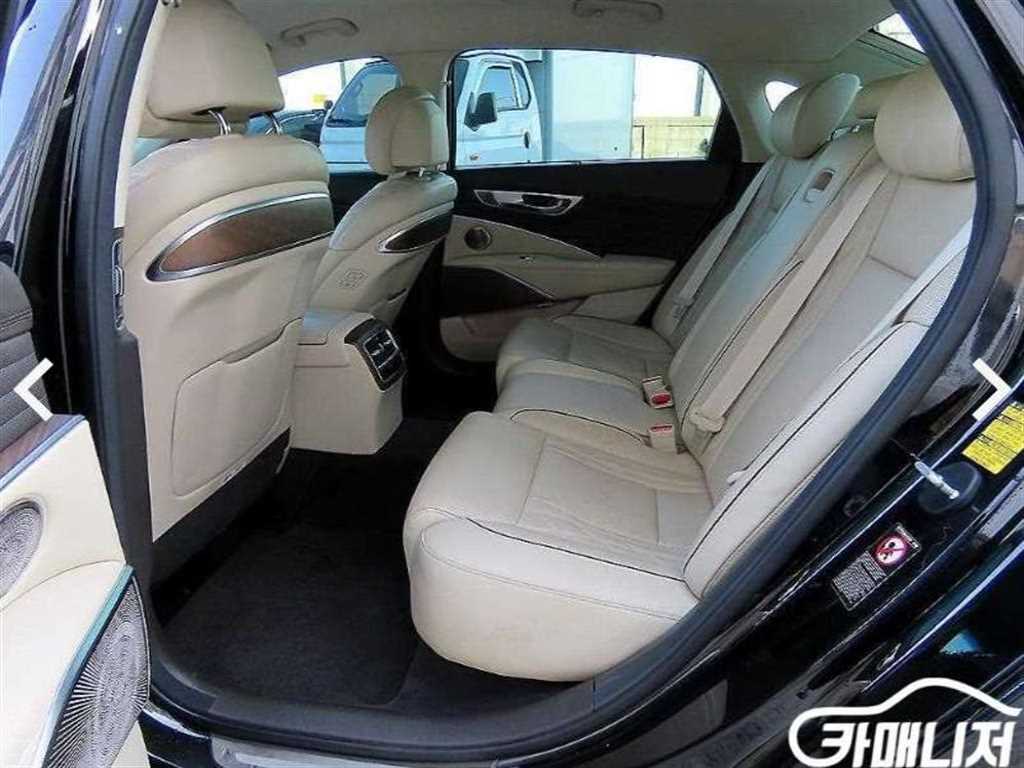Kia K9 — photo 01