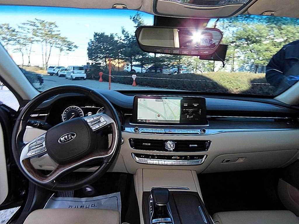 Kia K9 — photo 02