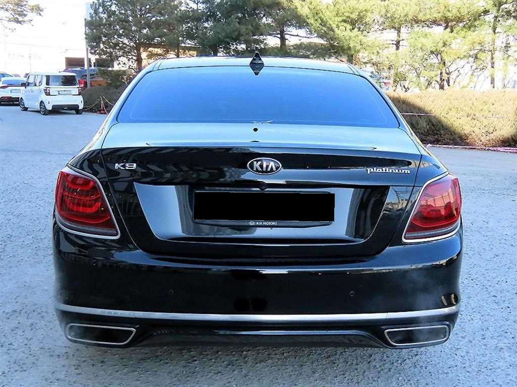 Kia K9 — photo 06