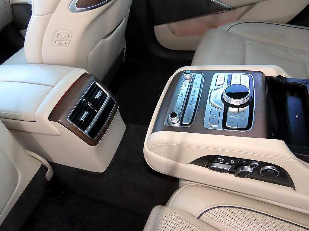 Kia K9 — photo 08