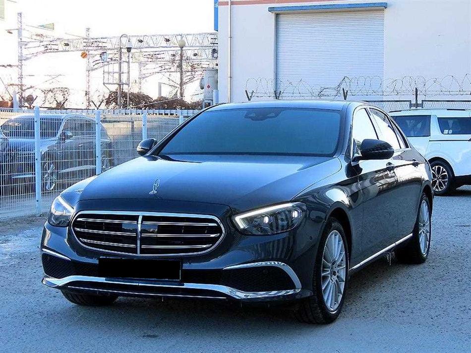 Mercedes-Benz E-Class — photo 02
