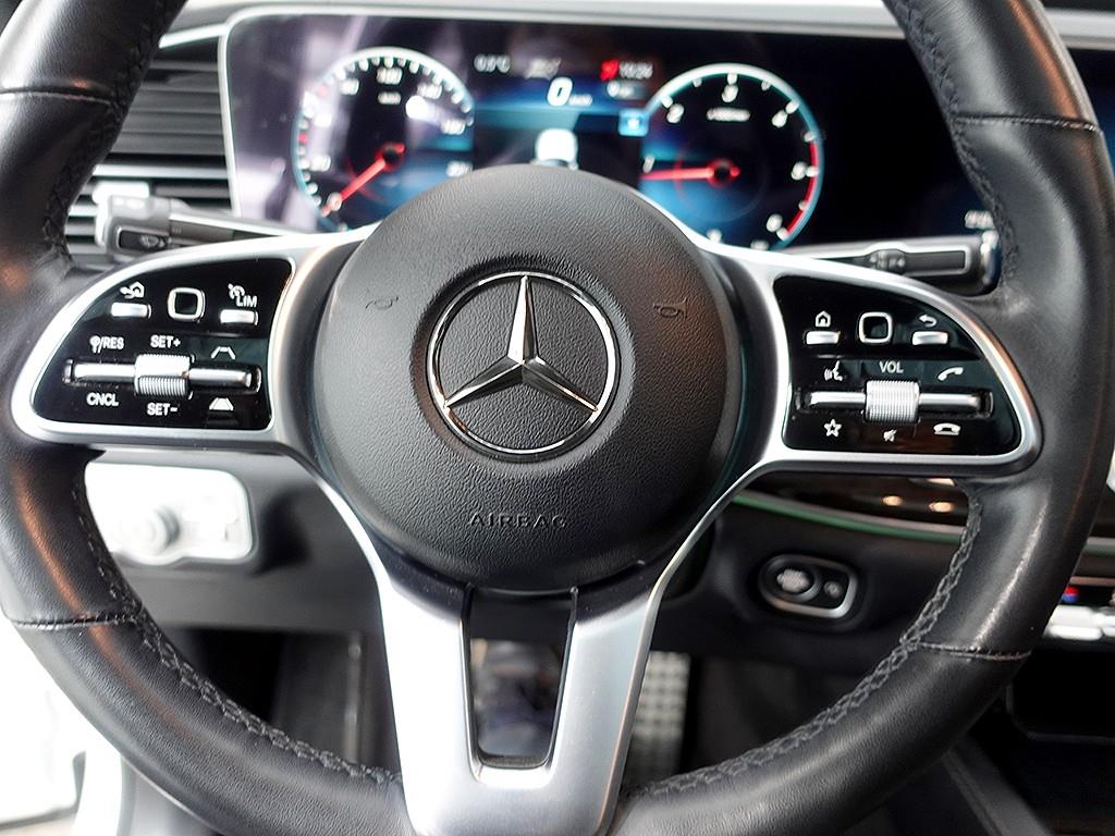 Mercedes-Benz GLE-Class — photo 14