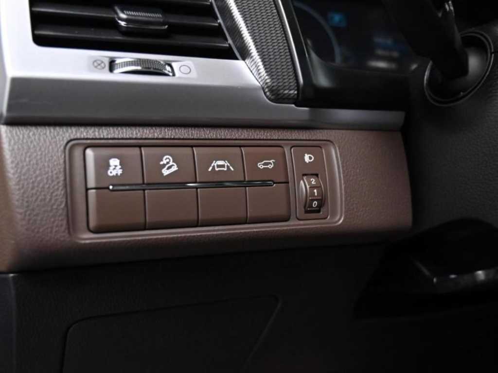 KGM Rexton — photo 17