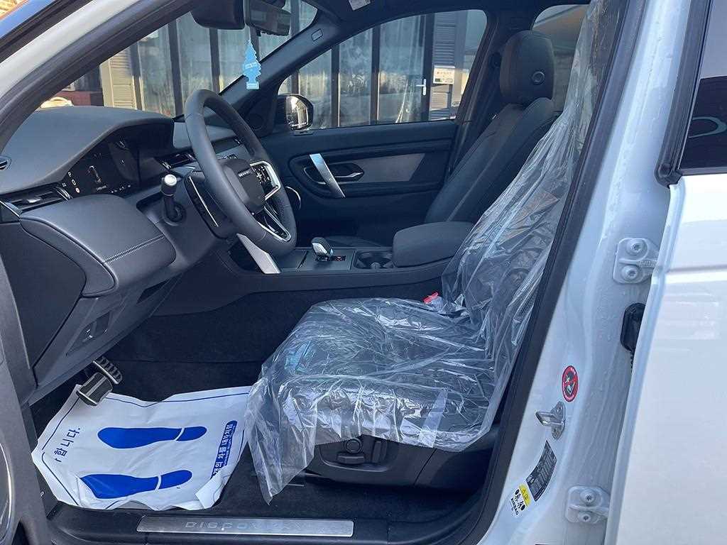 Land Rover Discovery Sport — photo 05