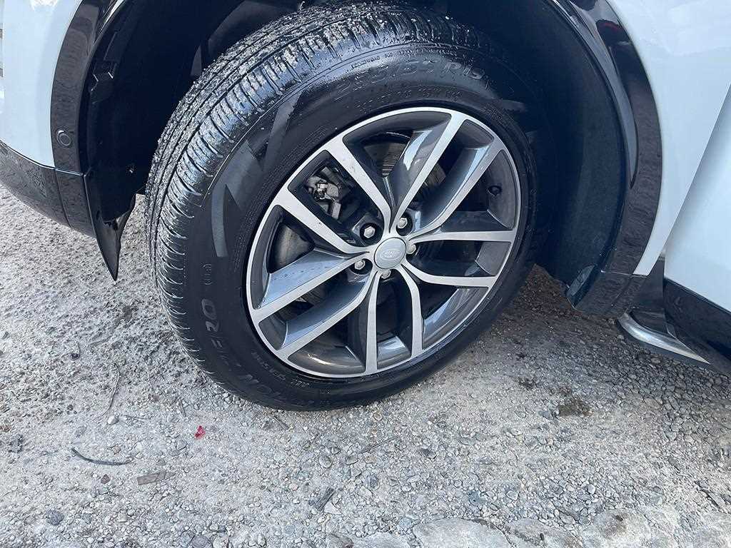 Land Rover Discovery Sport — photo 19