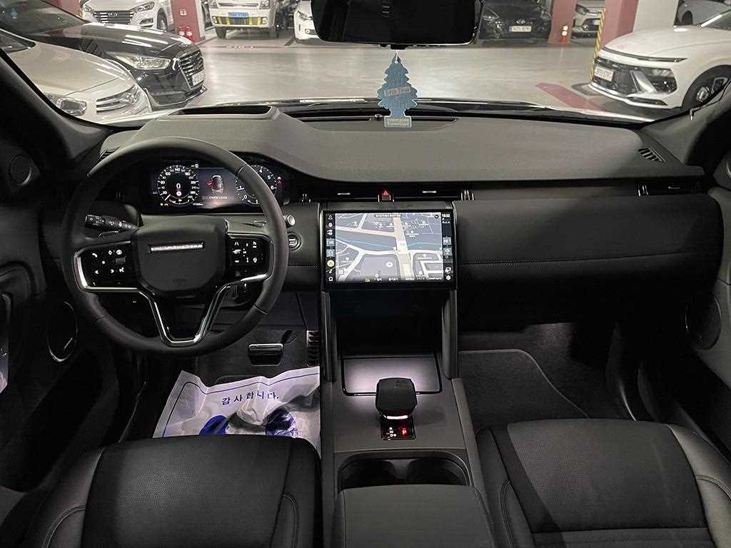 Land Rover Discovery Sport — photo 09
